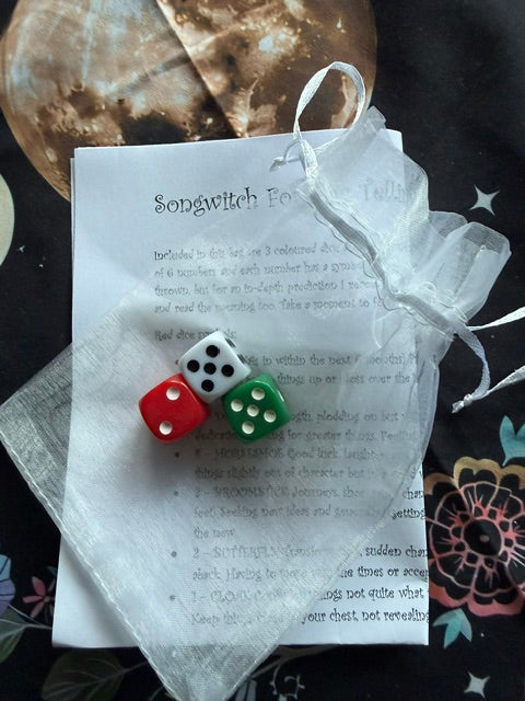 Dice Divination Kit – Fun Fortune Telling Set